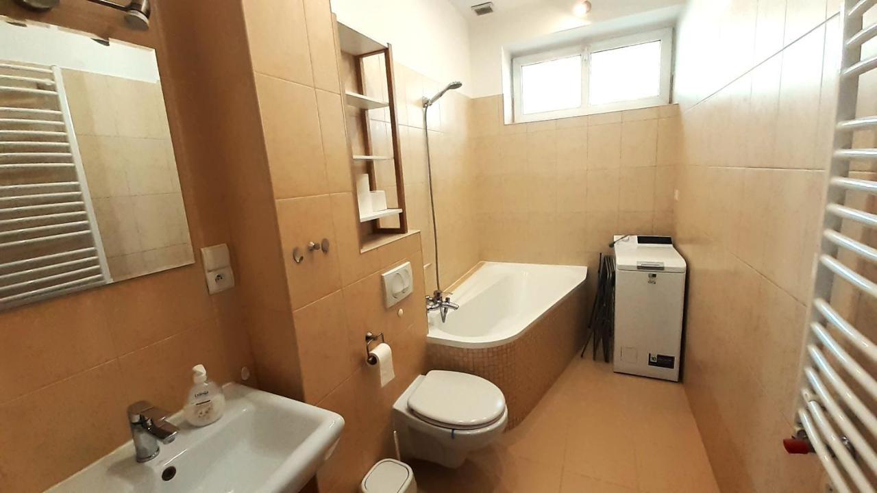 Appartement Urocze Przestronne,W Idealnej Lokalizacji à Bielsko-Biała Extérieur photo